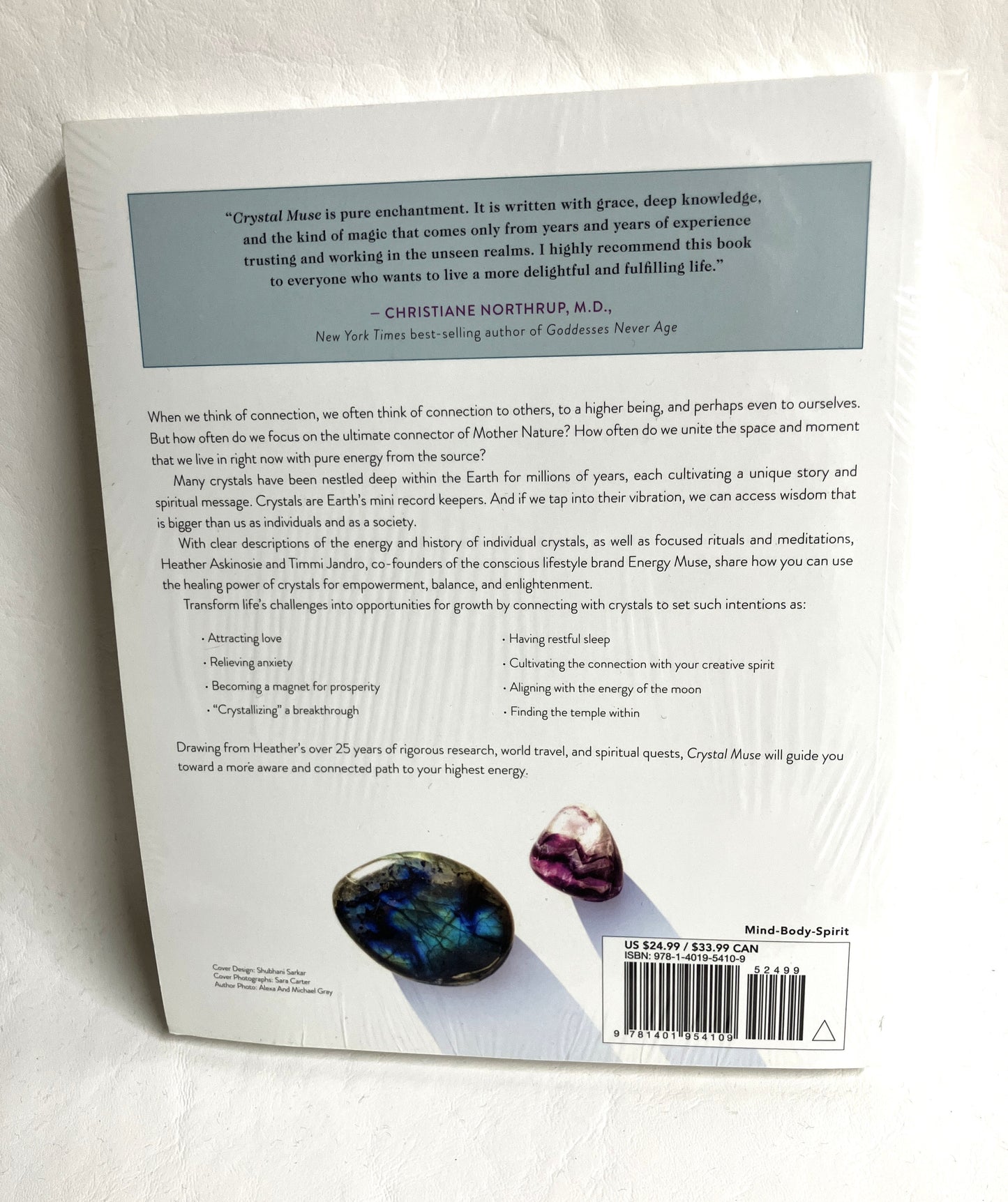 Clear descriptions of the energy and history of individual crystals, as well as focused rituals and meditations.